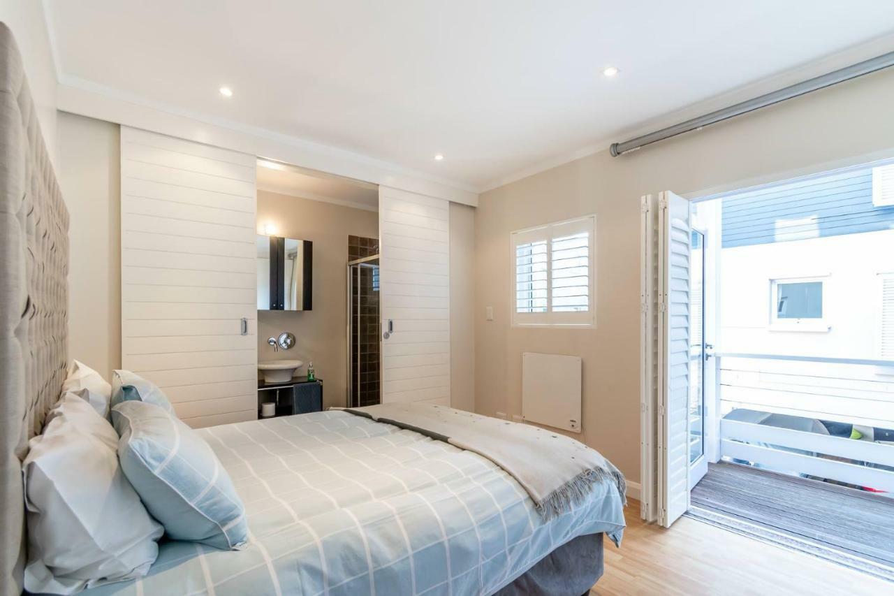 Trendy Get-Away On The Canals, Thesen Islands Knysna Exterior photo