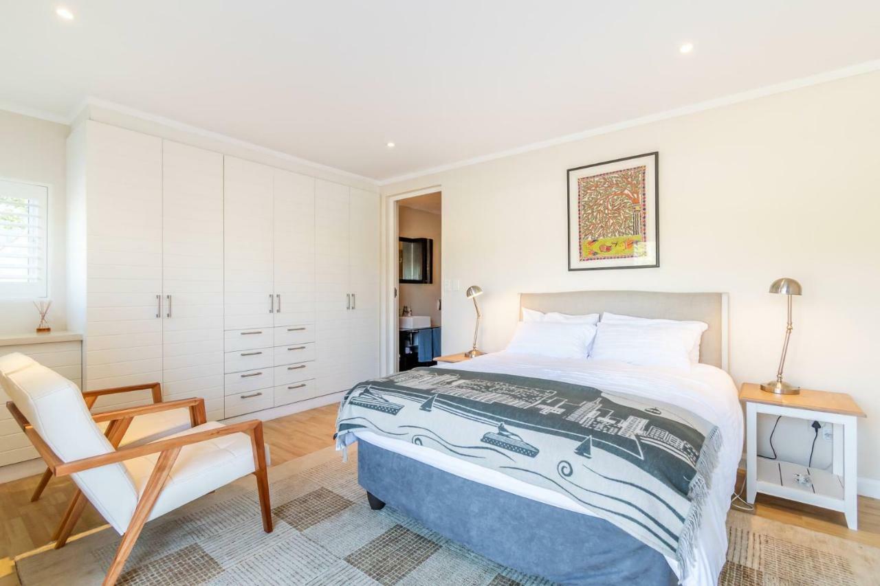 Trendy Get-Away On The Canals, Thesen Islands Knysna Exterior photo